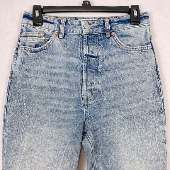 We The free Zuri Hi Rise Buttonfly Mom Jean. Blue Acid Wash. Size 27. - Picture 4 of 15